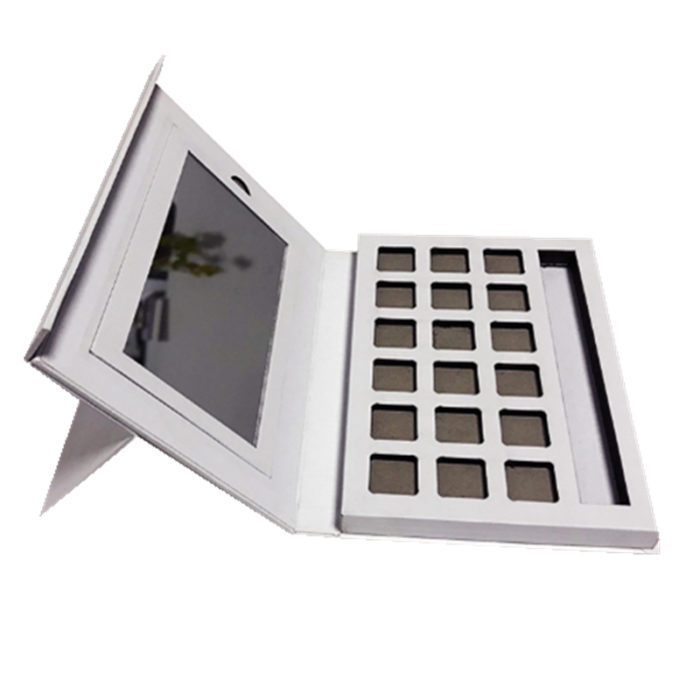 Rectangle 16 space custom eyeshadow container palette with brush - Image 2